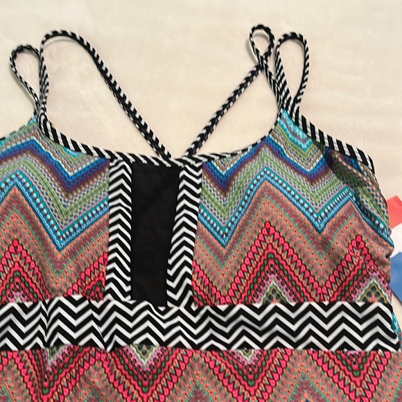 Sun & Sea Multicolor One Piece Swimsuit Size 16 - Picture 2 of 8